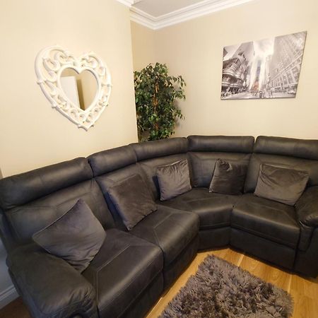 Helens House Derry City Centre Remarkable 3-Bed ภายนอก รูปภาพ