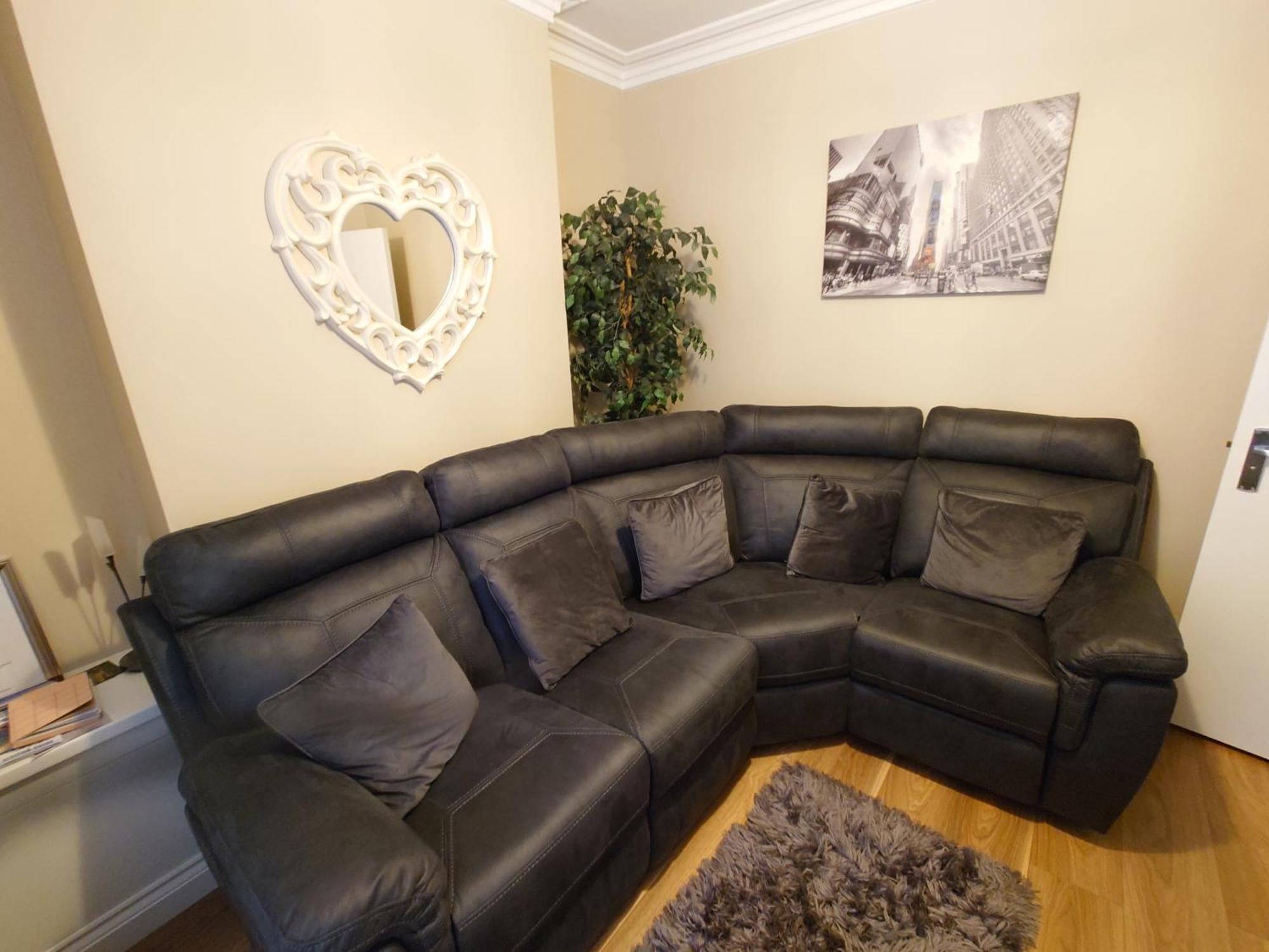 Helens House Derry City Centre Remarkable 3-Bed ภายนอก รูปภาพ